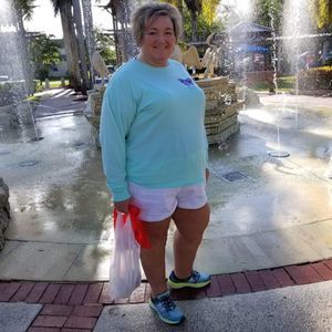 Meet your Posher, Thea